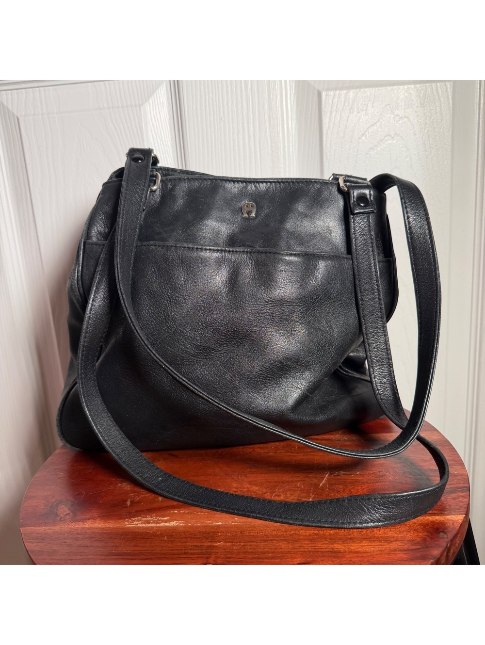 Vintage Black Genuine Leather Shoulder Bag Y2K Minimalist Slouchy Purse Western